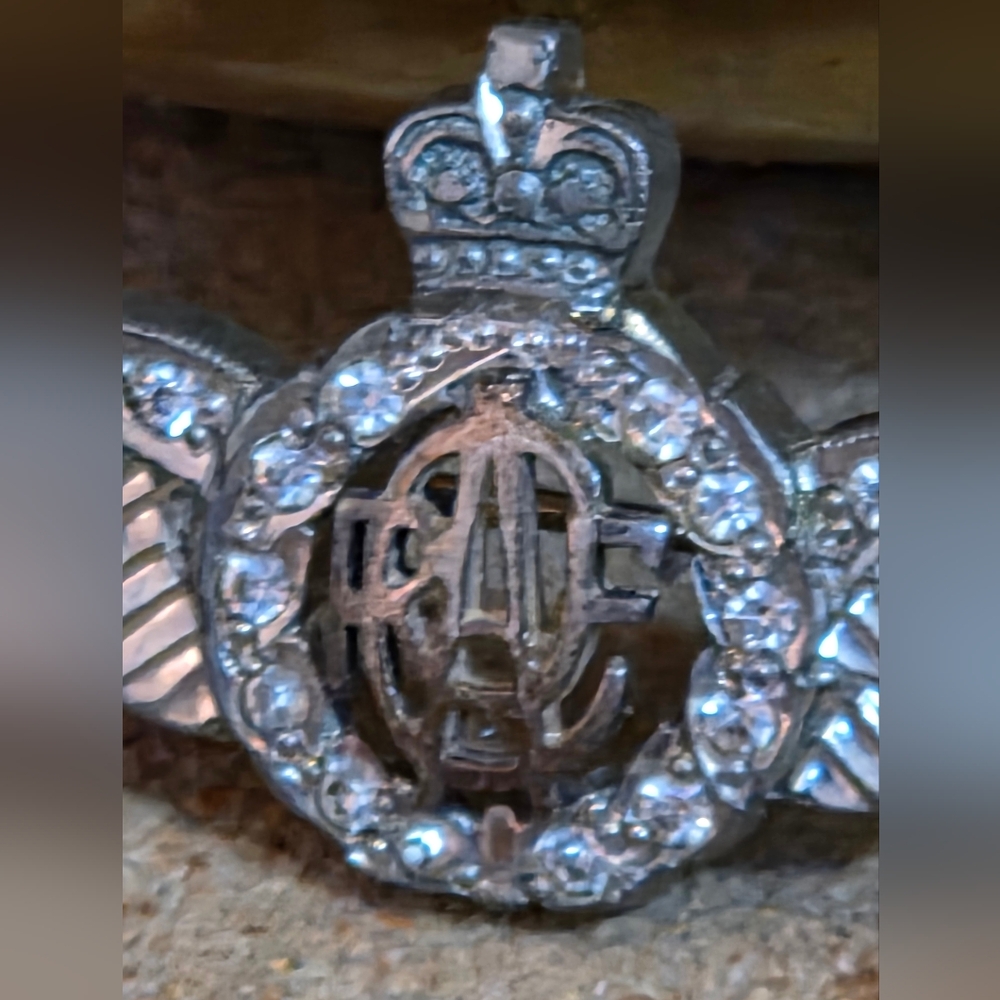 Royal Canadian Air Force Sweetheart Brooch - Picture 2 of 4